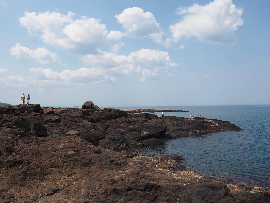 7 Tips to Explore (And Cliff Jump) Black Rocks Marquette