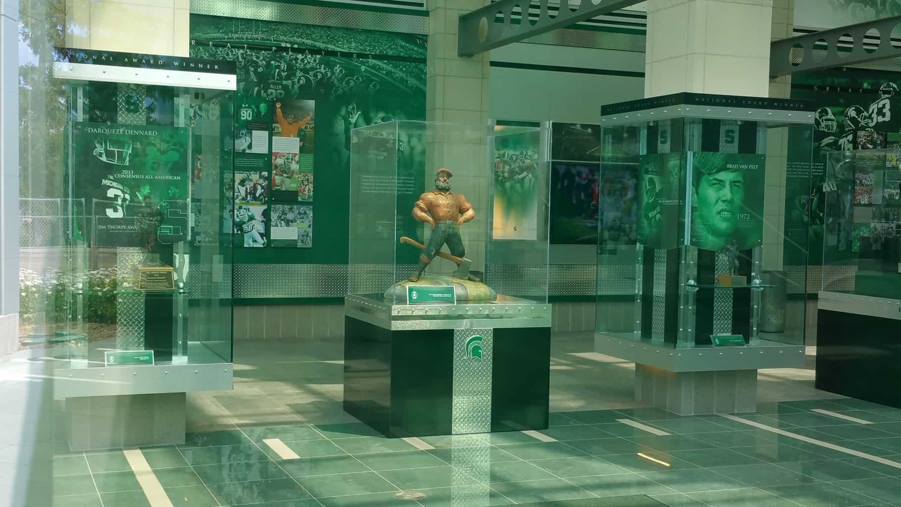 Legends & Lore: Find These 8 Michigan Paul Bunyan Statues