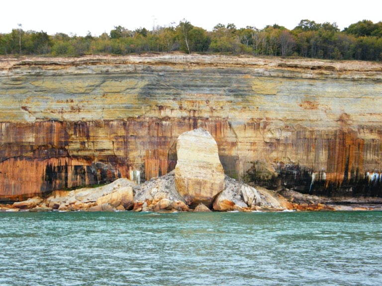 Picture Rocks - Munising - #Mittentrip - The Awesome Mitten