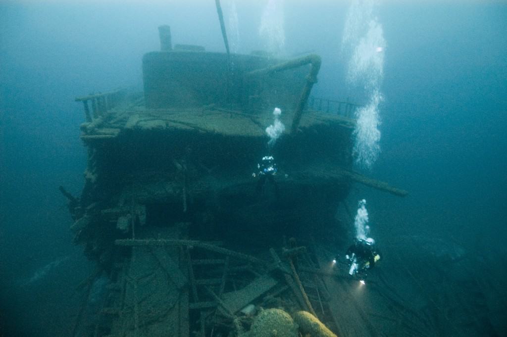 Noaa Archaeologists Document The Damaged Stern Of The Wooden Freighter Ss Florida. Photo By Tane Casserley/Noaa, Thunder Bay Nms - Awesome Mitten - Mittentrip