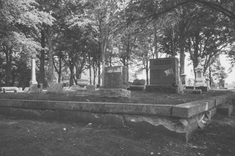 Oakhurst Cemetery