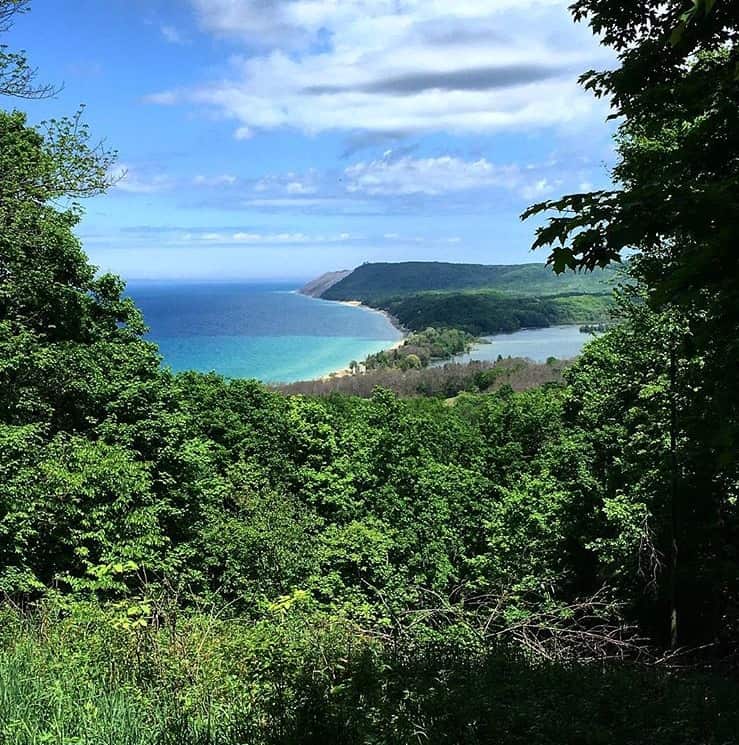 Your Guide To A Sleeping Bear Dunes National Lakeshore Fall Color Tour - The Awesome Mitten