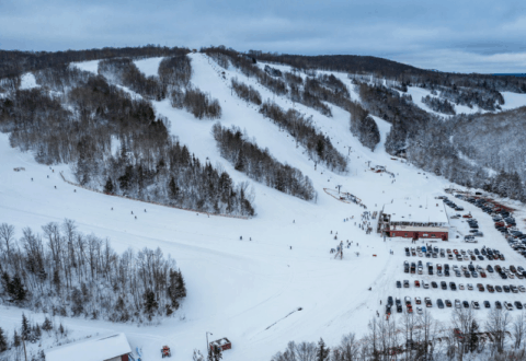 20+ AWESOME Michigan Ski Resorts [updated 2024]