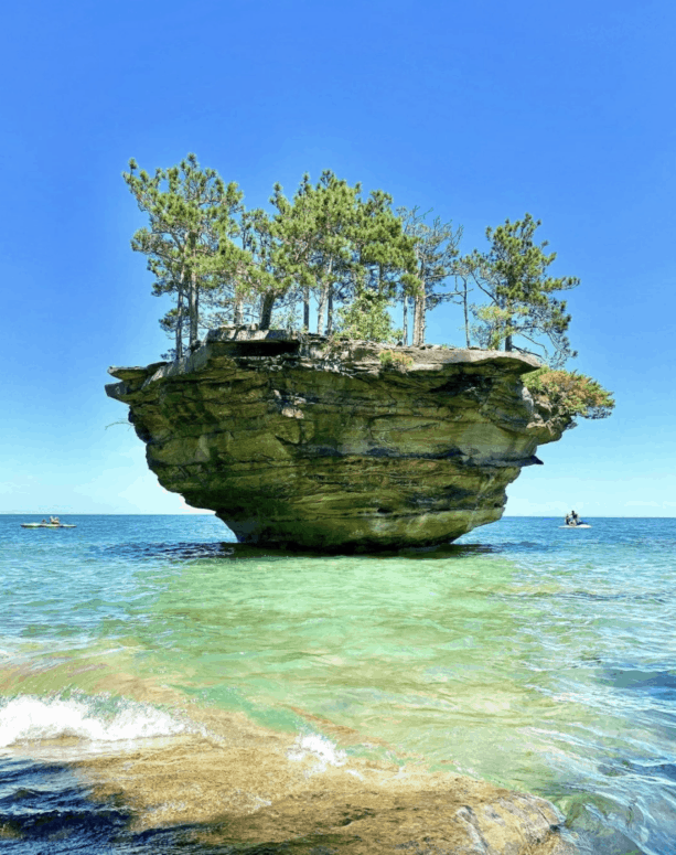 Kayak Lake Huron - Fall In East Michigan, Turnip Rock