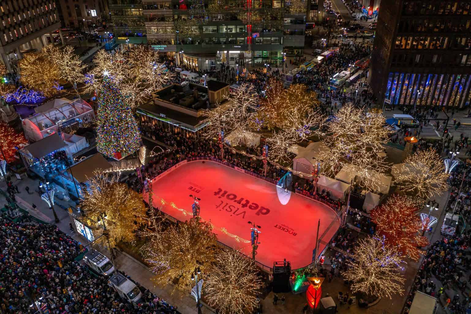 21 Best Michigan Ice Skating Rinks in 2026 [Indoor & Outdoor] w/ Map
