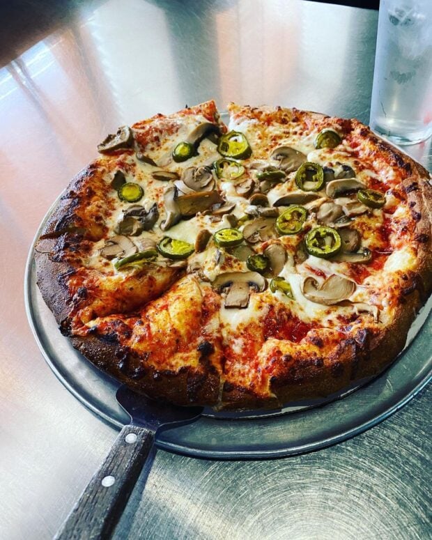 Jj's Steak And Pizza House-Alpena