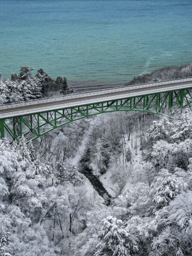 5 Amazing Winter Scenic Drives in Michigan