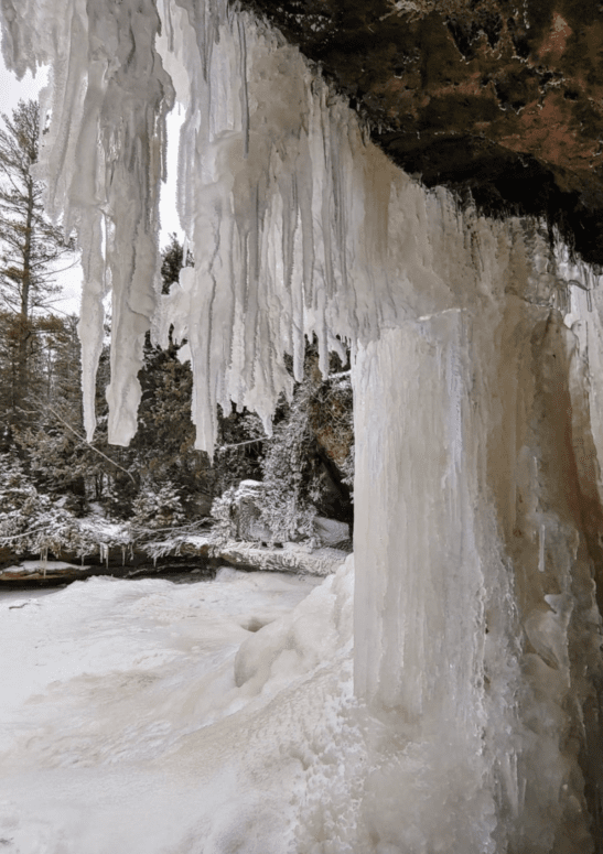 O Kun De Kun Falls  - Bond Falls