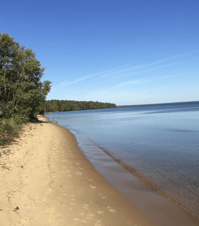 Whitefish Bay, Paradise - Tahquamenon Falls Lodging