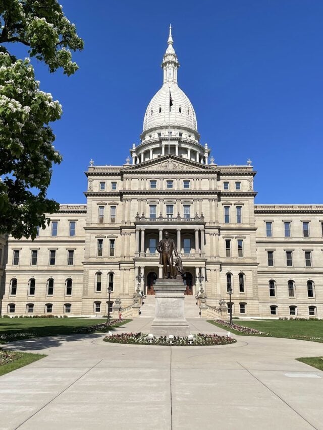 5 AWESOME Ideas for Day Trips in Michigan