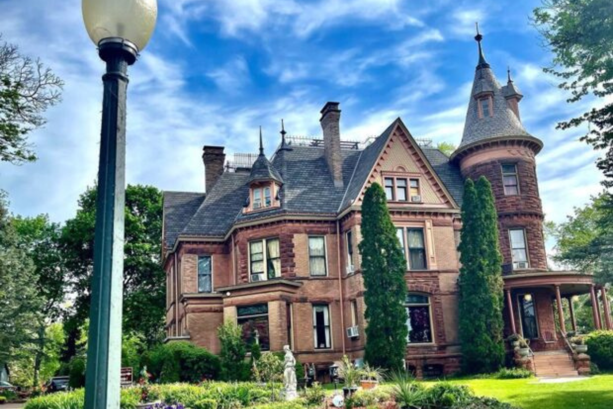 Henderson Castle Kalamazoo