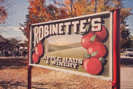 Robinette'S Apple Haus &Amp; Winery In Grand Rapids Michigan