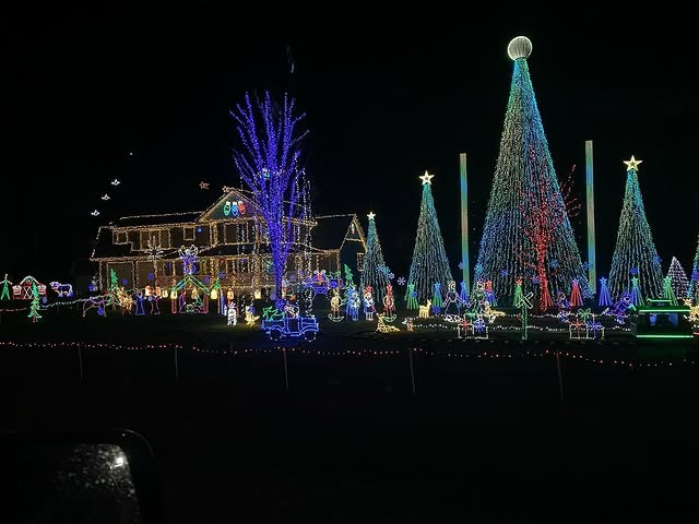 Nicol's Christmas Light Extravaganza