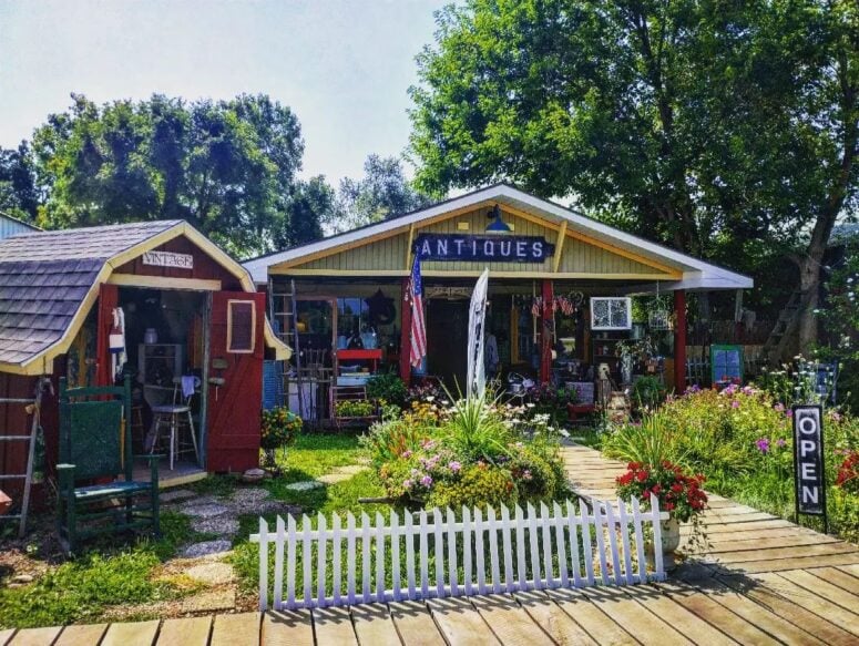 Allen Antique Barn-Allen