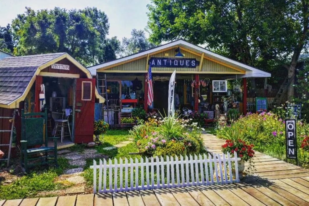 Allen Michigan - Antiquing Capital