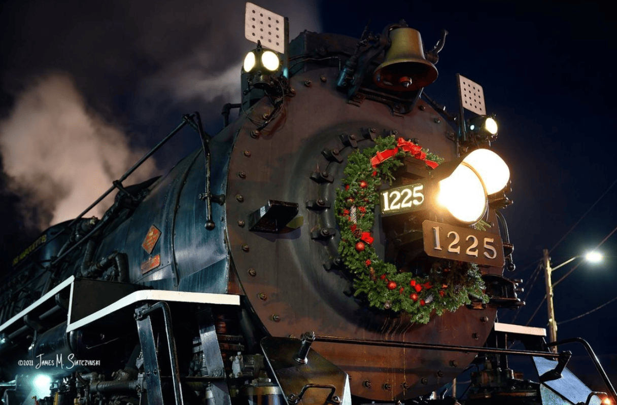 Polar Express Pere Marquette 1225 Train