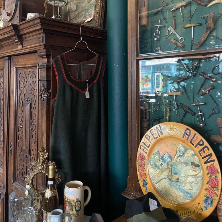 Bay Antique Center-Bay City