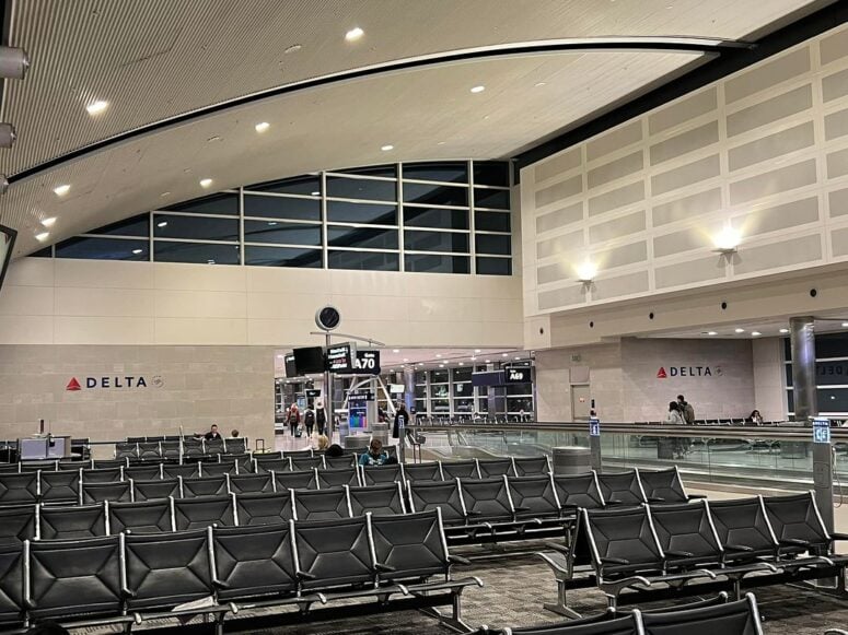 Detroit Metropolitan Wayne County Airport-Romulus
