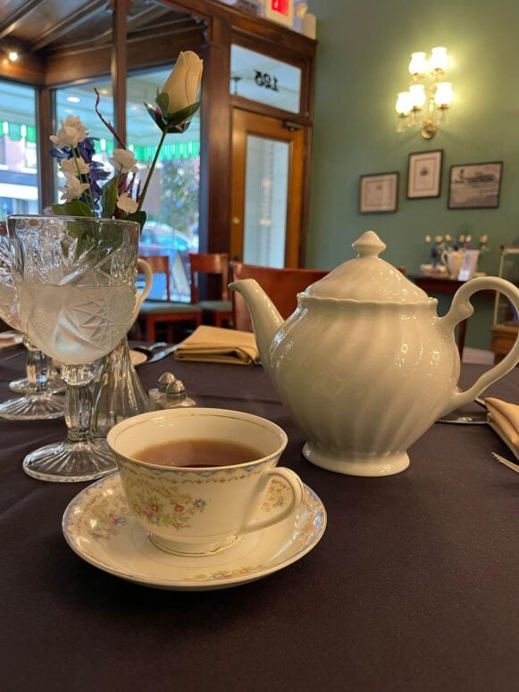 British Tea Garden And Rooftop Cafe-Tecumseh