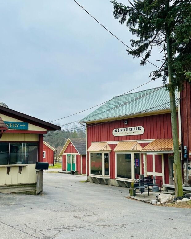 Robinette's Apple Haus &Amp; Winery