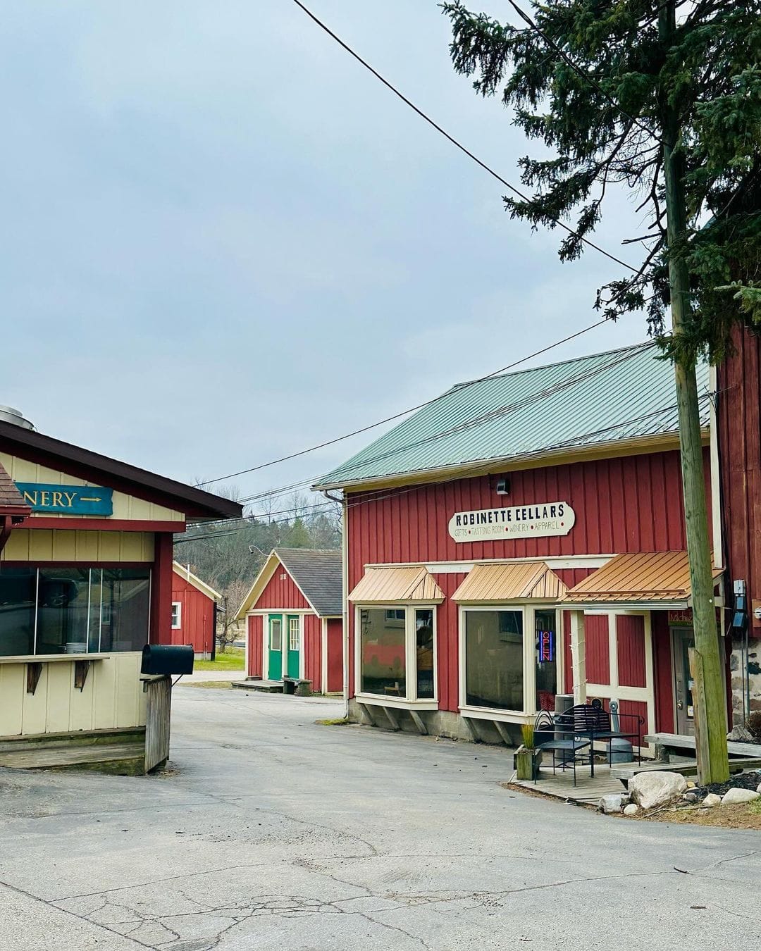 Robinette'S Apple Haus &Amp; Winery