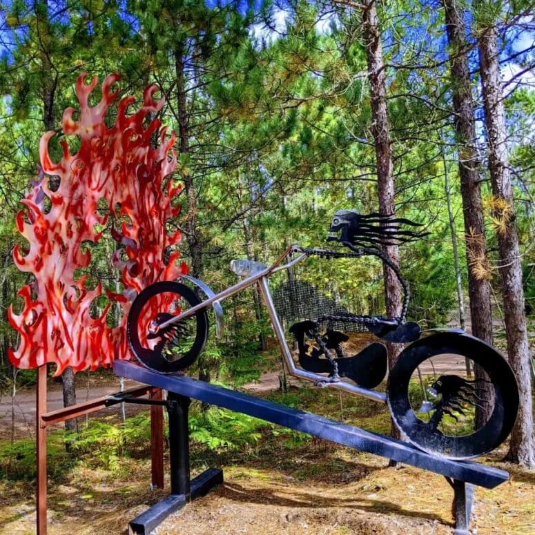 Lakenenland Sculpture Park-Marquette