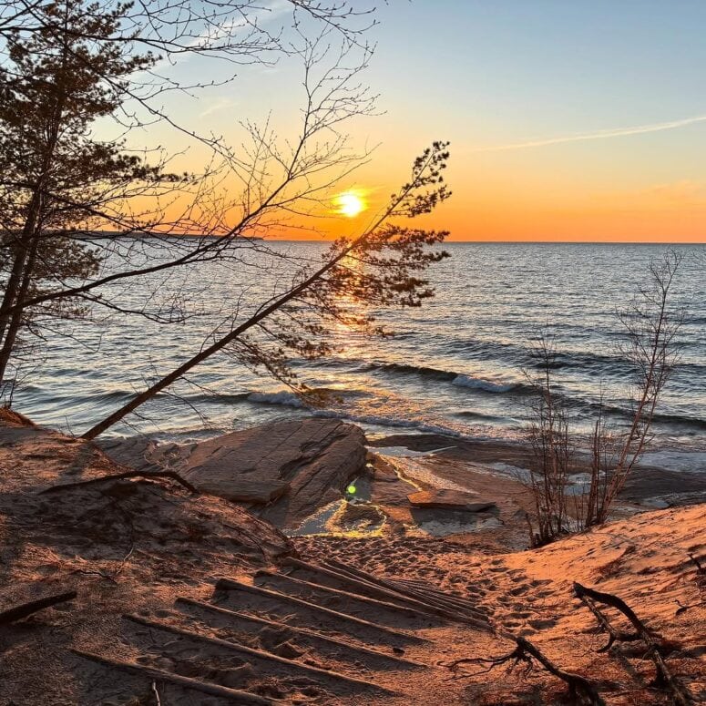 Mosquito Beach-Munising