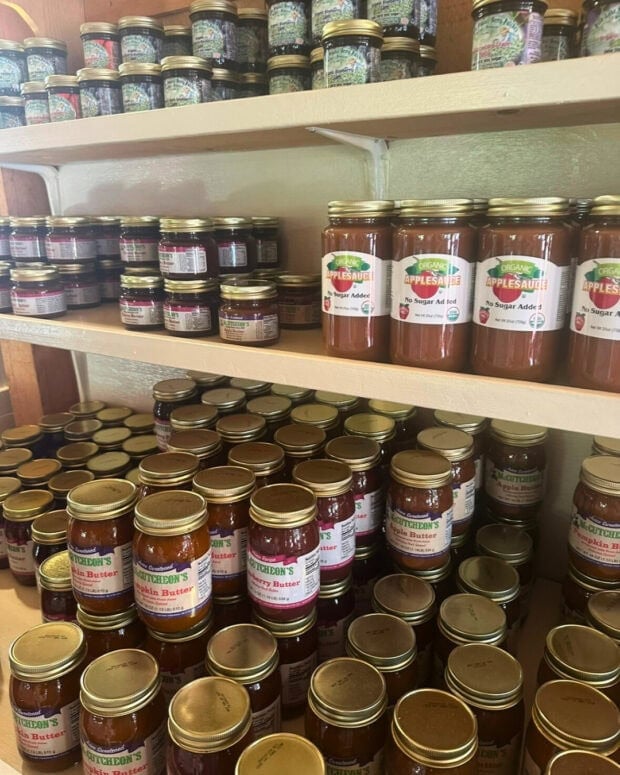 Plymouth Orchards Red Shed Market