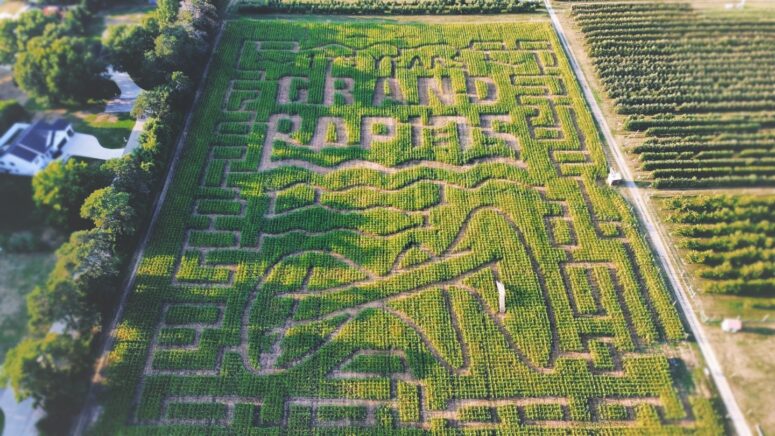 Robinettes-Corn Maze