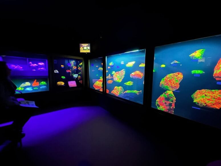 A.e. Seaman Mineral Museum-Houghton