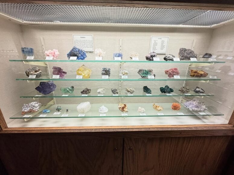 A.e. Seaman Mineral Museum-Houghton