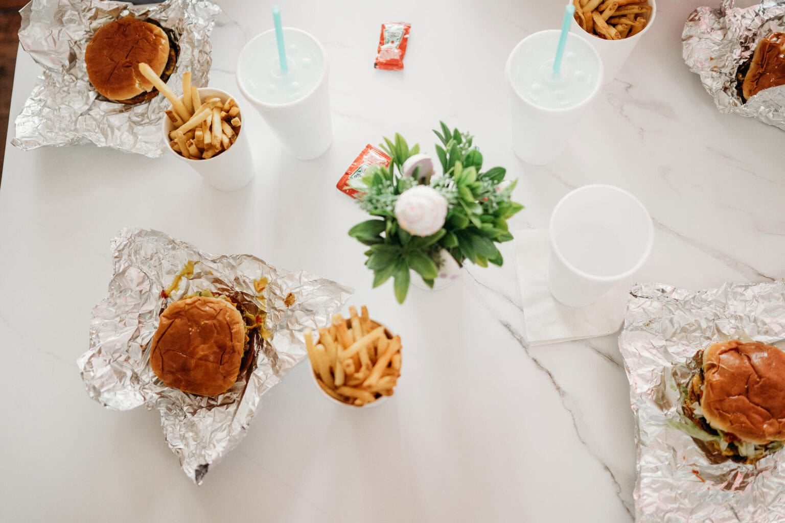 Rj'S Burgers &Amp; Ice Cream Co.