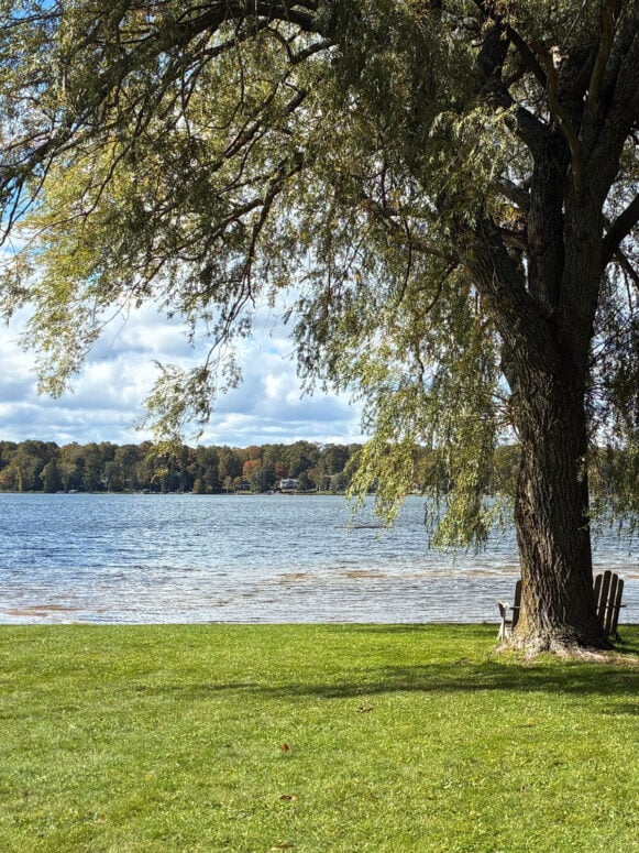 Brookside Lake Resort