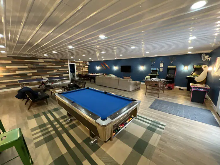 Brookside Lake Resort